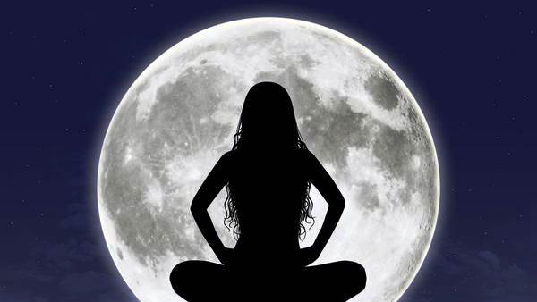 Maiden Of The Night Sky