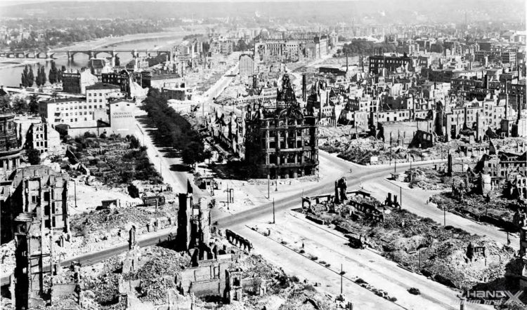 Dresden_Feb_15_1945-750x442.jpg