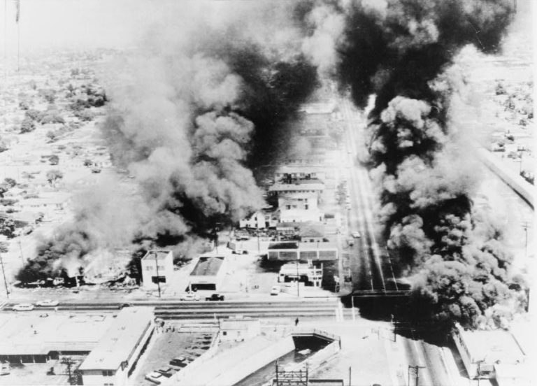 Wattsriots-burningbuildings-loc-768x552.jpg
