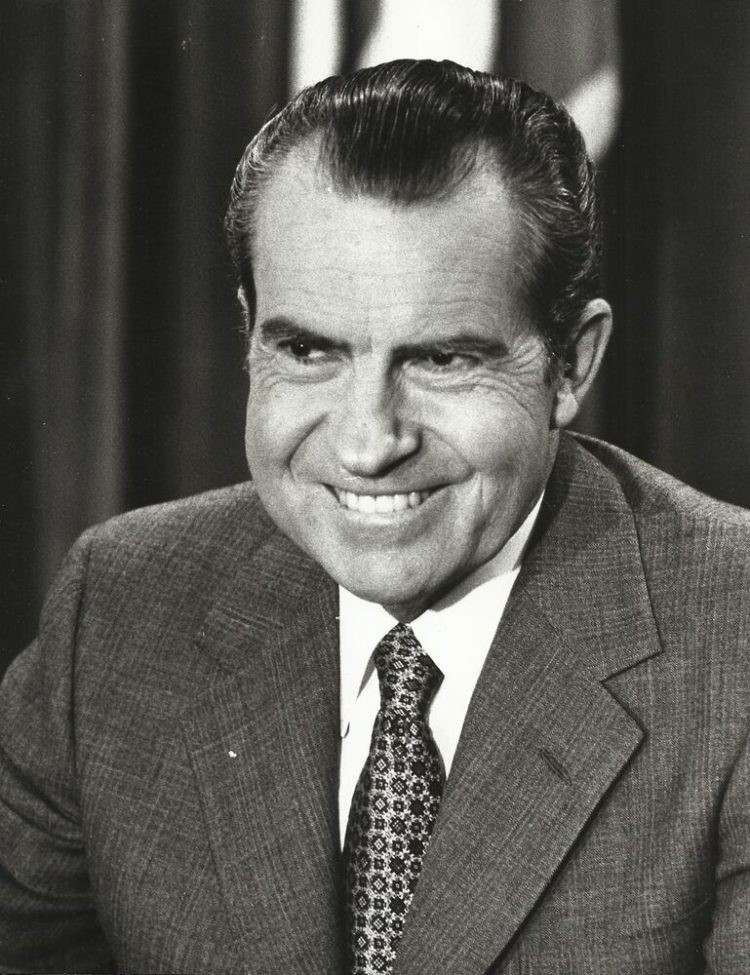 nixon09-750x975.jpg