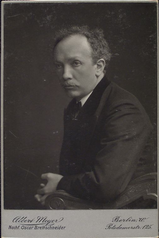 Richard_Strauss_young_portrait.jpg